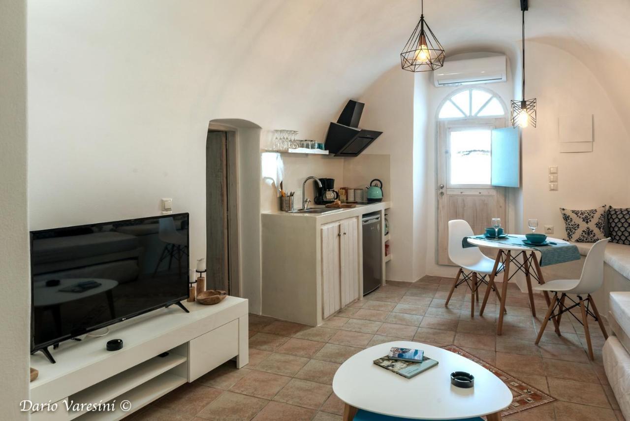 Pýrgos Santorinian Lava Houseヴィラ エクステリア 写真