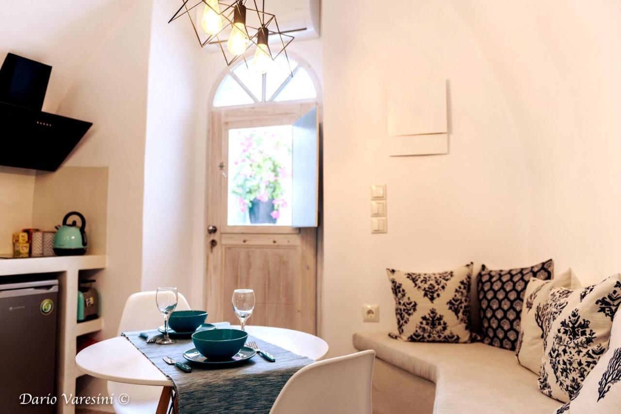 Pýrgos Santorinian Lava Houseヴィラ エクステリア 写真